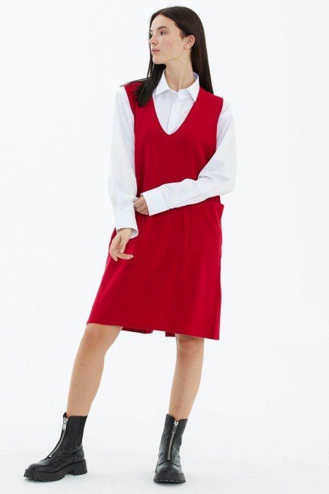 V Yaka Kolsuz Arkası Düğmeli Triko Elbise-Kırmızı - 2