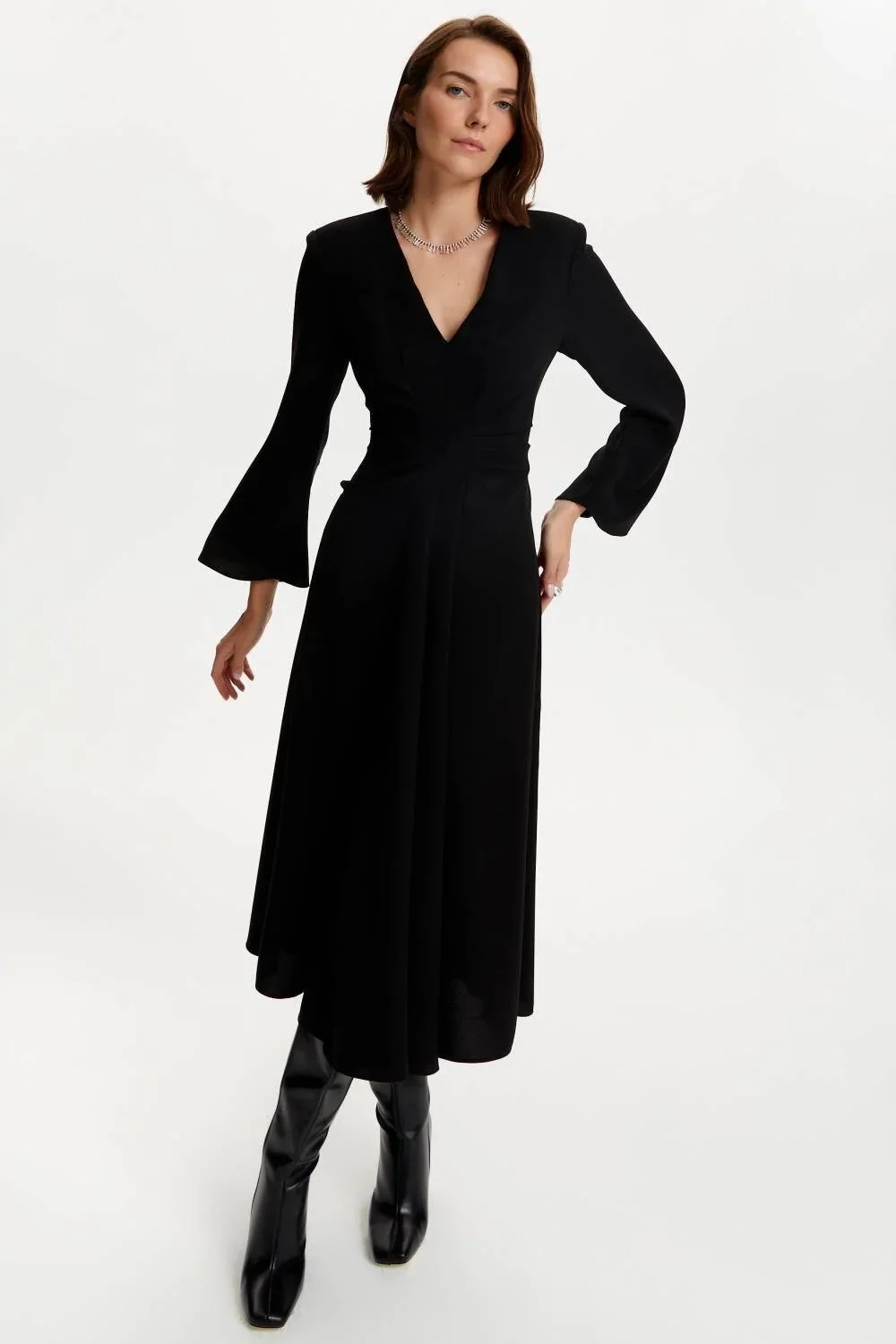 Kadın Büzgülü Volanlı Krep Elbise - Siyah - 1