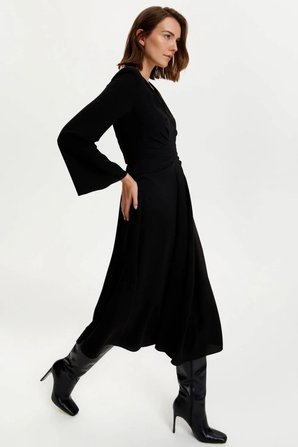Kadın Büzgülü Volanlı Krep Elbise - Siyah - 2