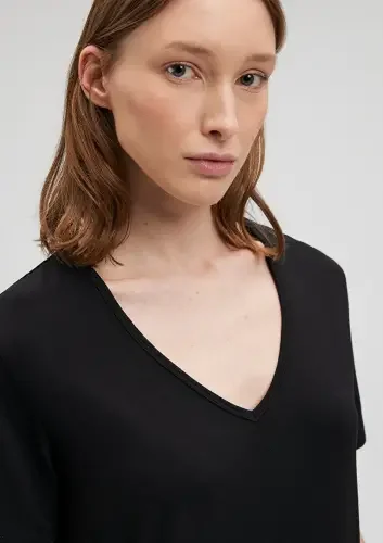 Kadın V Yaka Basic Tişört - Siyah - 4