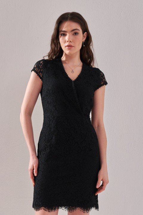 V Yaka Güpürlü Kolsuz Elbise-Siyah - EKOL